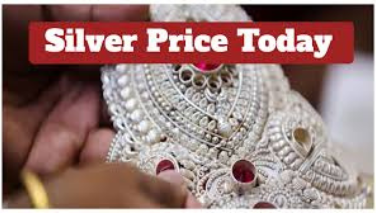 Silver Price 15 नवंबर चाँदी कीमत 4,100 रुपये घटा