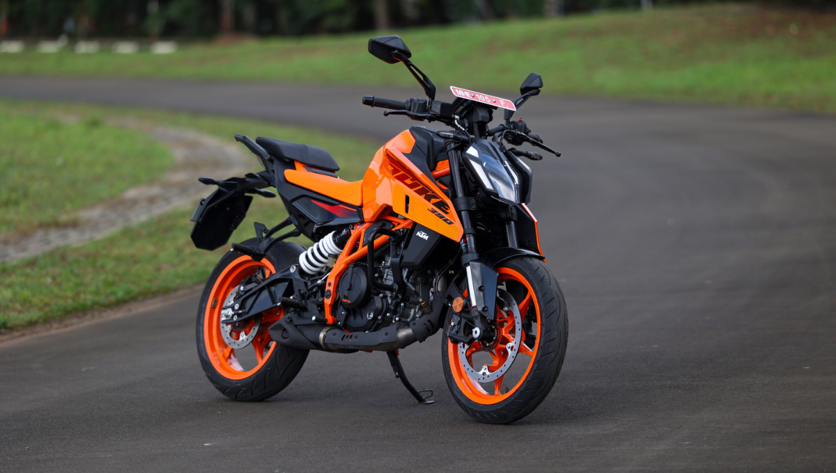 KTM 390 Duke 2025 – 46HP पावर और स्पोर्टी डिजाइन वाली स्ट्रीट फाइटर बाइक