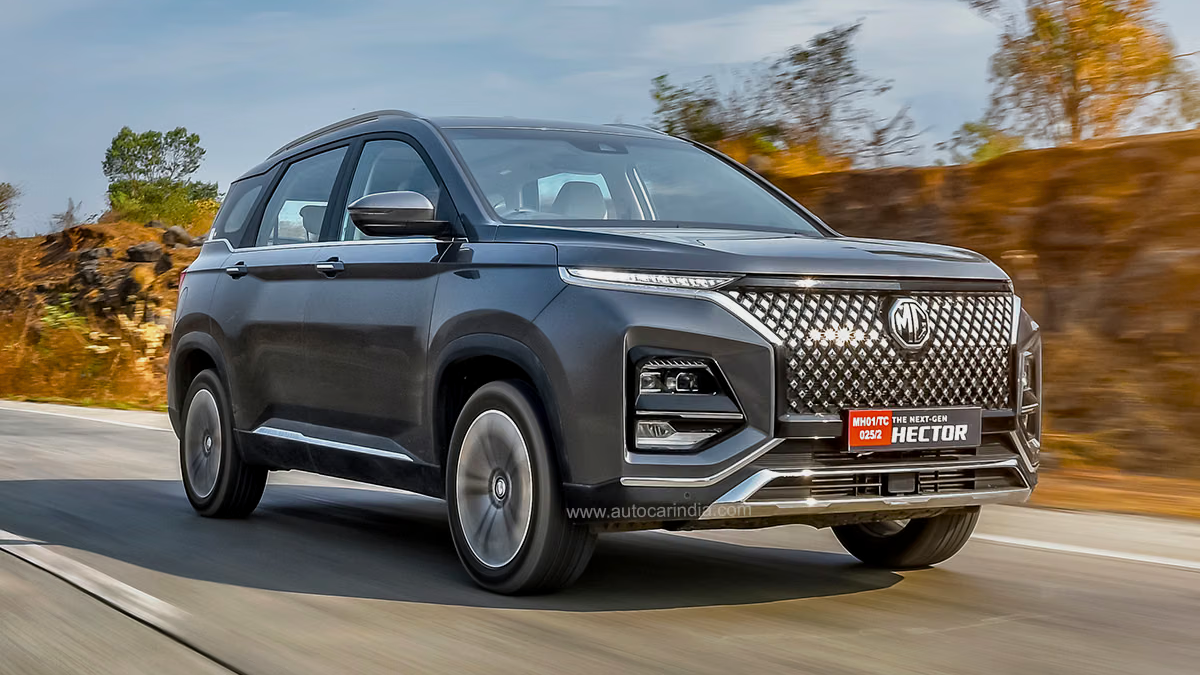 MG Hector Facelift का नया फ्रंट डिजाइन Aura-Hex ग्रिल और LED हेडलैंप के साथ